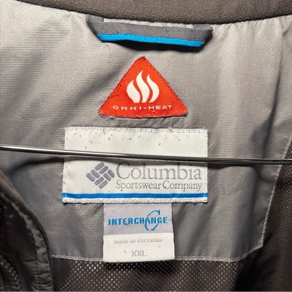 Columbia Silver Puffer Jacket with Lightweight Insulation - Picture 9 of 9